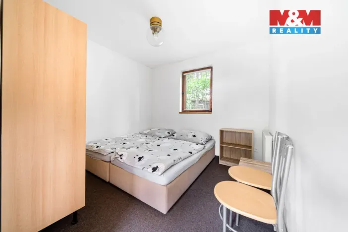Prodej komerční nemovitosti, Nová Role - Mezirolí, 795 m2