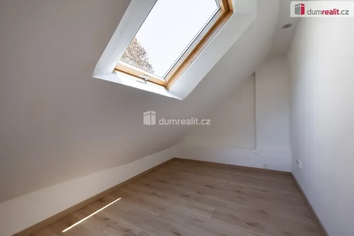 Prodej rodinného domu, Třebusice, 170 m2