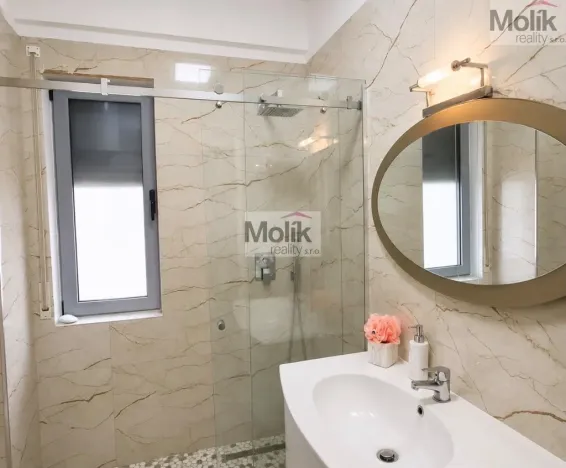 Prodej bytu 3+kk, Vlora, 116 m2