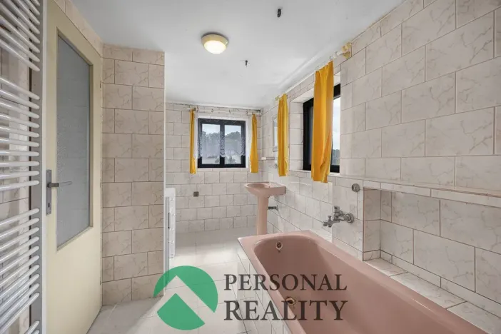 Prodej rodinného domu, Klamoš, 219 m2