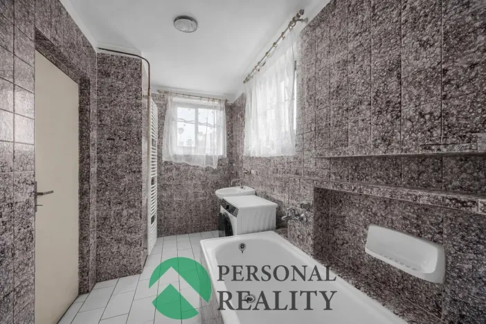 Prodej rodinného domu, Klamoš, 219 m2