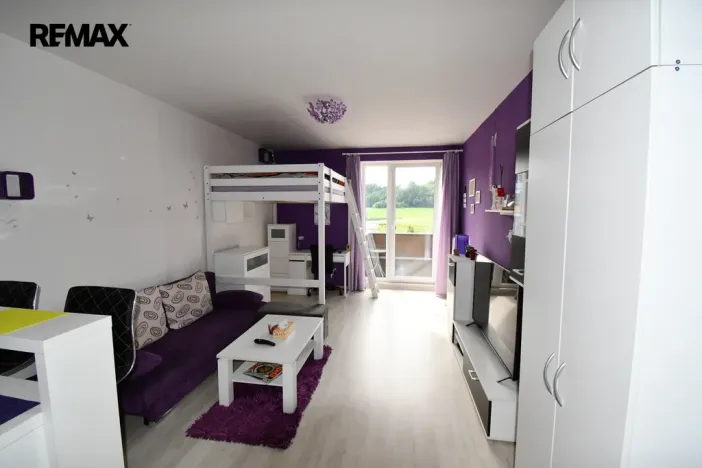 Prodej bytu 1+kk, Hradec Králové - Třebeš, Svatojánská, 33 m2