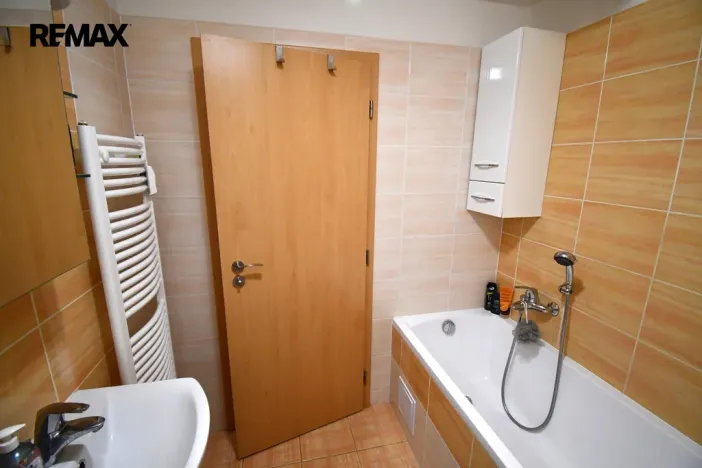 Prodej bytu 1+kk, Hradec Králové - Třebeš, Svatojánská, 33 m2