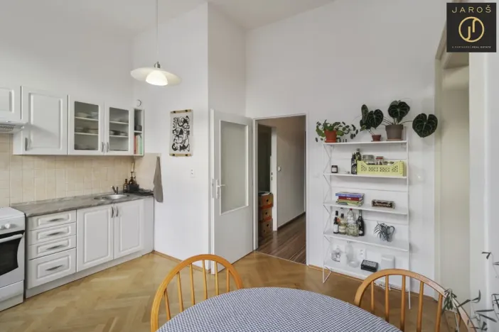 Pronájem bytu 2+kk, Praha - Bubeneč, Korunovační, 50 m2