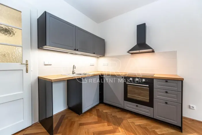 Pronájem bytu 2+kk, Praha - Holešovice, Přístavní, 53 m2