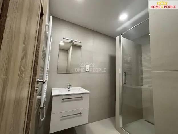 Pronájem bytu 3+1, Karlovy Vary, Ostrovská, 64 m2