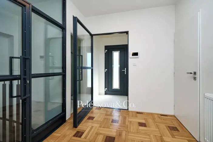 Pronájem rodinného domu, Praha - Braník, V malých domech I, 300 m2