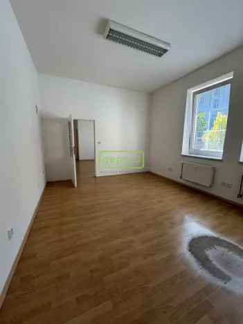 Pronájem kanceláře, Náchod, Českých bratří, 40 m2