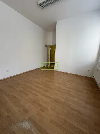 Pronájem kanceláře, Náchod, Českých bratří, 40 m2