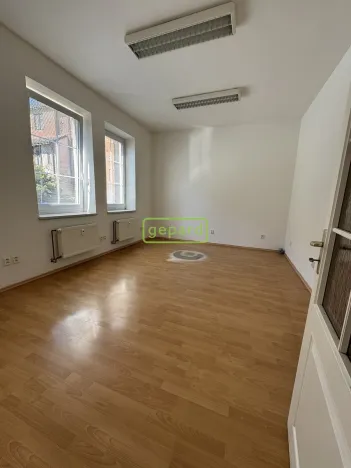 Pronájem kanceláře, Náchod, Českých bratří, 40 m2
