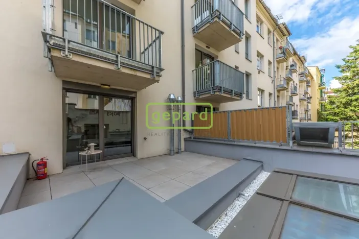 Pronájem bytu 1+kk, Praha, Krymská, 24 m2