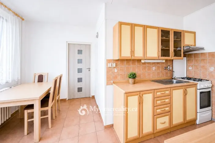 Prodej bytu 3+1, Znojmo, Dukelských bojovníků, 70 m2