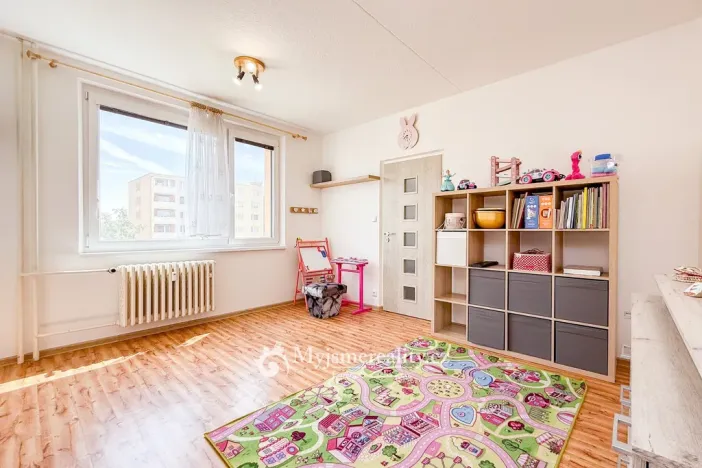 Prodej bytu 3+1, Znojmo, Dukelských bojovníků, 70 m2