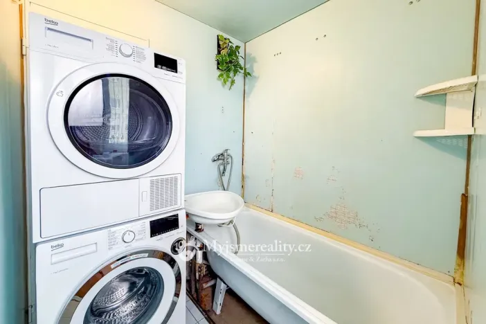 Prodej bytu 3+1, Znojmo, Dukelských bojovníků, 70 m2
