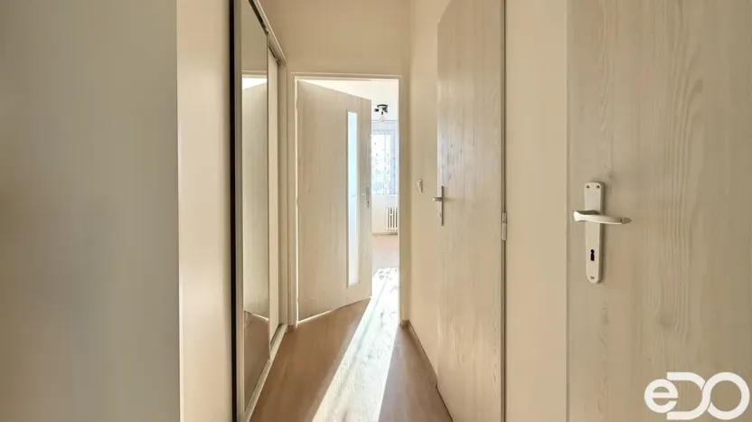 Pronájem bytu 1+kk, Praha, Vavřenova, 24 m2