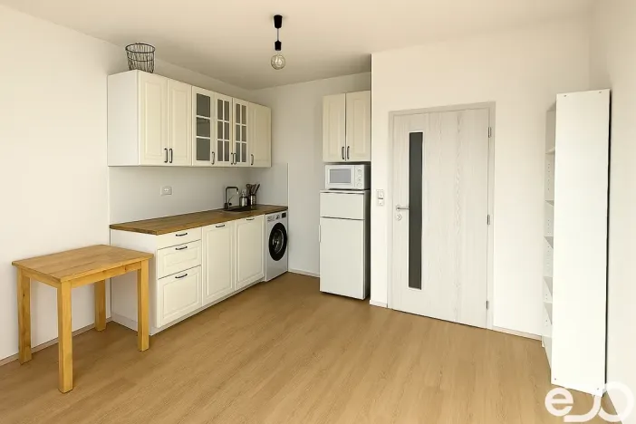 Pronájem bytu 1+kk, Praha, Vavřenova, 24 m2