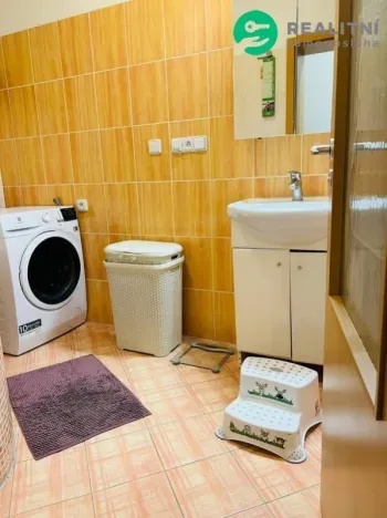 Prodej bytu 4+kk, Milovice, Kaštanova, 92 m2