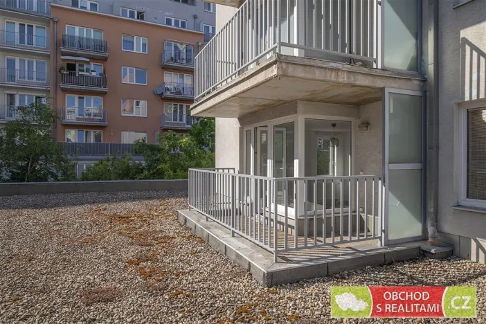 Pronájem bytu 2+kk, Praha, Janýrova, 58 m2