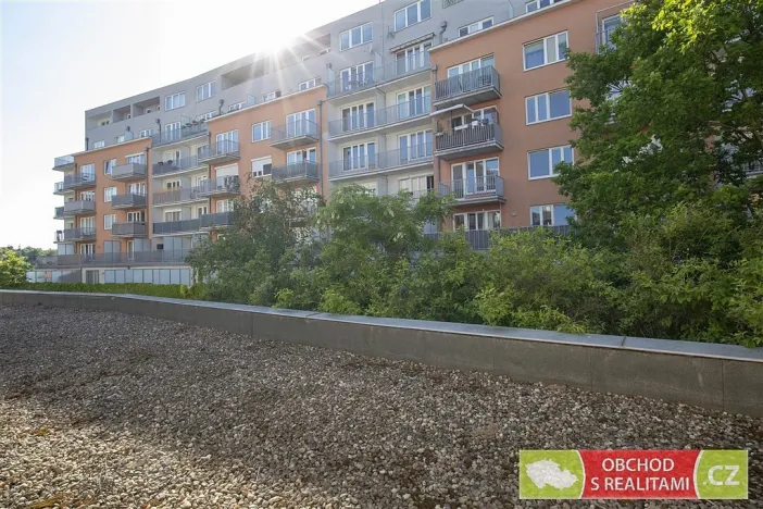 Pronájem bytu 2+kk, Praha, Janýrova, 58 m2