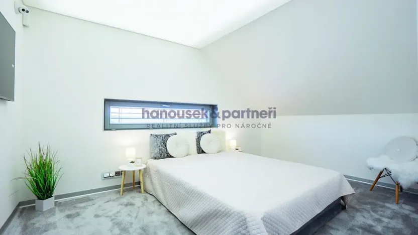 Prodej vily, Mezouň, 306 m2