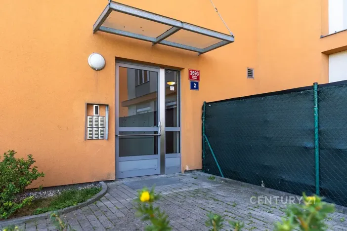 Prodej bytu 1+kk, Praha - Stodůlky, Na Výrovně, 39 m2