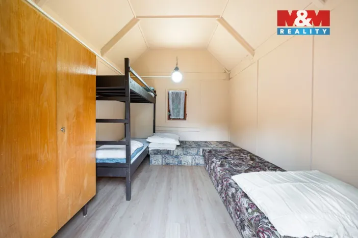 Pronájem komerční nemovitosti, Nová Role - Mezirolí, 795 m2