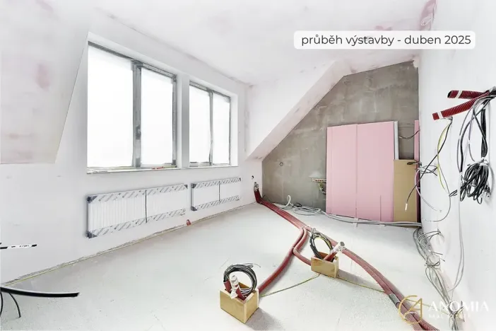 Pronájem ordinace, Praha - Vinoř, Mladoboleslavská, 305 m2