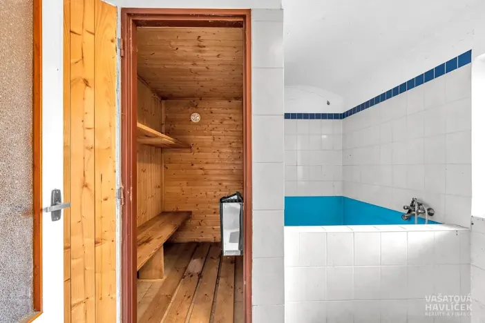 Prodej rodinného domu, Stěžery, 275 m2
