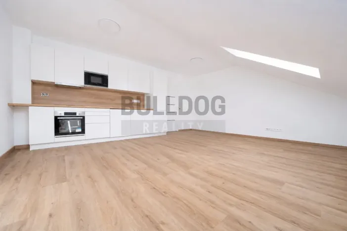 Pronájem bytu 2+kk, Praha - Libeň, Zenklova, 60 m2