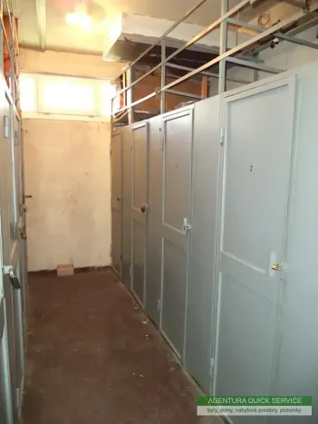 Pronájem bytu 1+1, Praha - Háje, Brechtova, 30 m2