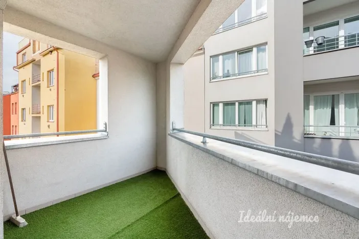 Pronájem bytu 2+kk, Praha - Vršovice, Petrohradská, 60 m2