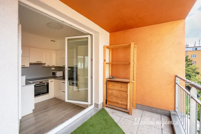 Pronájem bytu 2+kk, Praha - Vršovice, Petrohradská, 60 m2