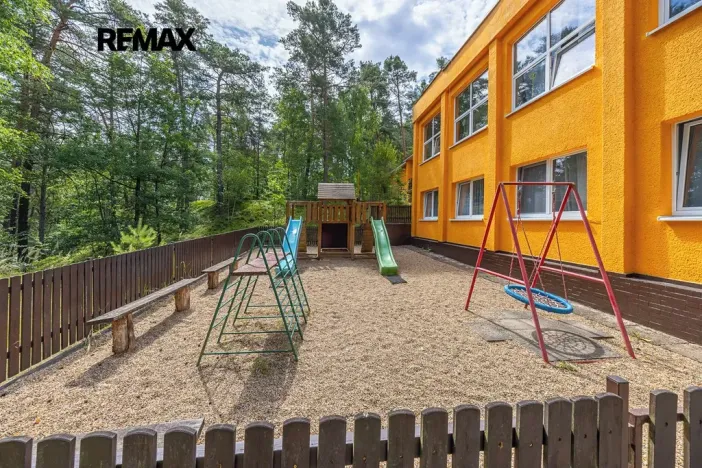 Prodej rodinného domu, Doksy, Pod Borným, 1700 m2