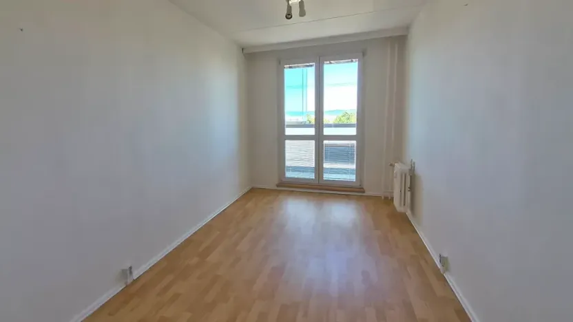 Pronájem bytu 3+1, Praha - Modřany, Vokrojova, 78 m2