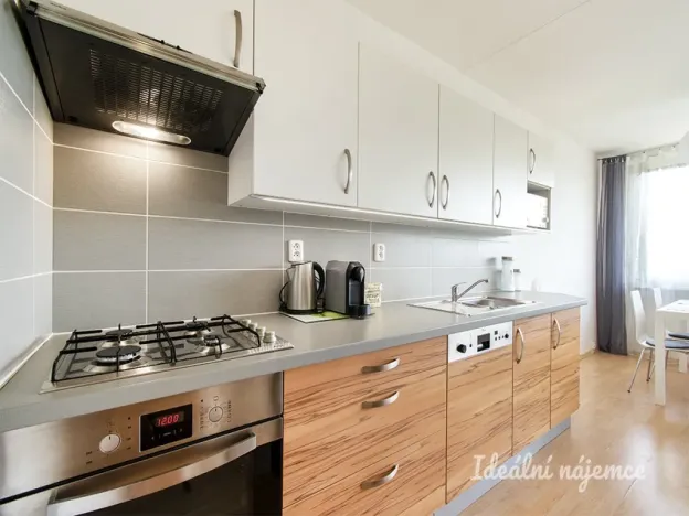 Pronájem bytu 3+kk, Praha - Ruzyně, Dědinská, 77 m2