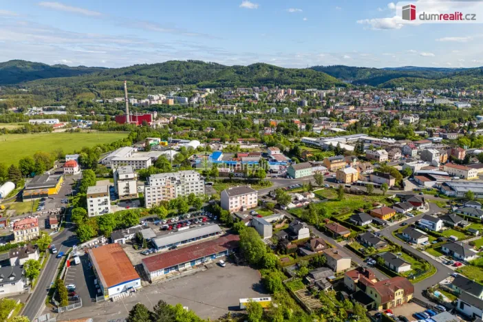 Prodej komerčního pozemku, Karlovy Vary, Dubová, 1547 m2