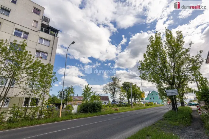 Prodej komerčního pozemku, Karlovy Vary, Dubová, 1547 m2