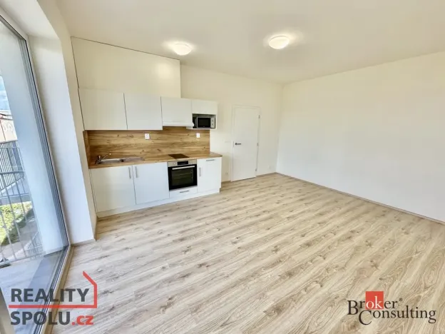Pronájem bytu 1+kk, Brno - Trnitá, Křenová, 32 m2