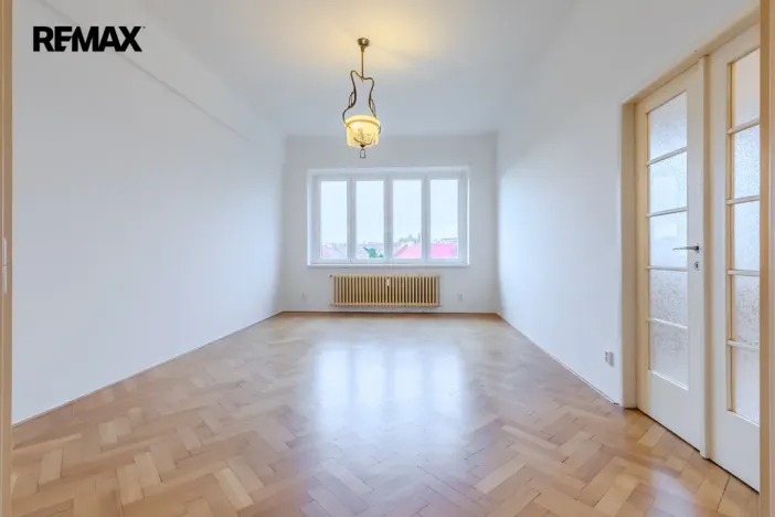 Prodej bytu 2+1, Praha - Bubeneč, náměstí Interbrigády, 95 m2