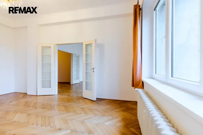 Prodej bytu 2+1, Praha - Bubeneč, náměstí Interbrigády, 95 m2
