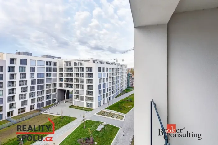 Pronájem bytu 4+kk, Praha - Karlín, U Mlýnského kanálu, 87 m2