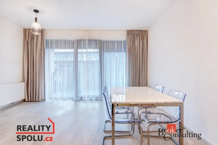 Pronájem bytu 4+kk, Praha - Karlín, U Mlýnského kanálu, 87 m2