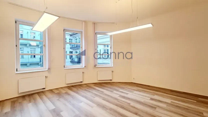 Pronájem kanceláře, Praha, Václavské náměstí, 310 m2
