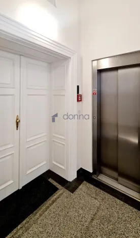 Pronájem kanceláře, Praha, Václavské náměstí, 310 m2