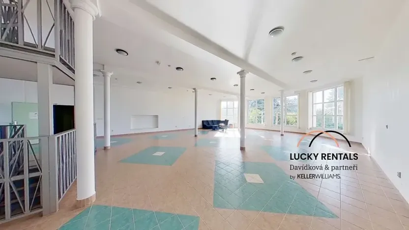 Pronájem bytu 1+kk, Průhonice, U Křížku, 20 m2