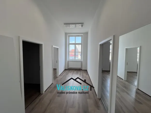 Pronájem obchodního prostoru, Kroměříž, Riegrovo náměstí, 130 m2