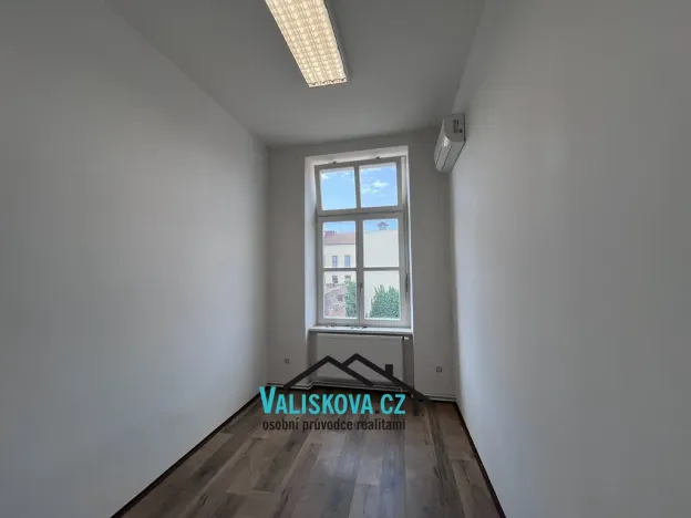 Pronájem obchodního prostoru, Kroměříž, Riegrovo náměstí, 130 m2