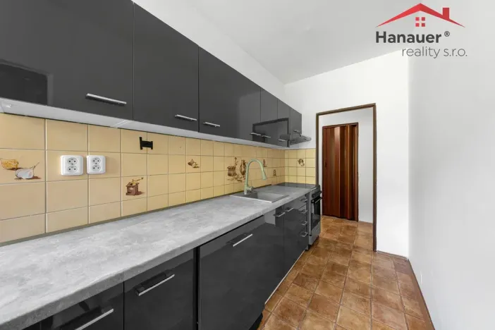 Prodej bytu 3+1, Povrly, Sídliště II, 84 m2