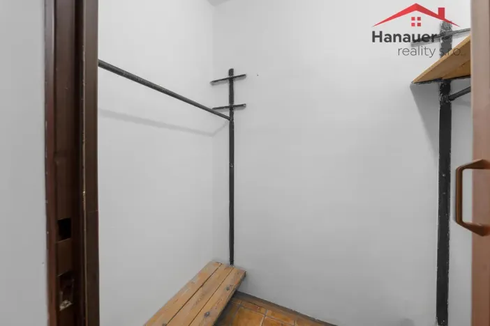 Prodej bytu 3+1, Povrly, Sídliště II, 84 m2