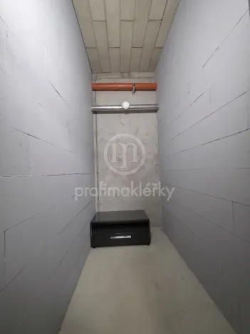 Pronájem bytu 1+kk, Brno, Spolková, 33 m2